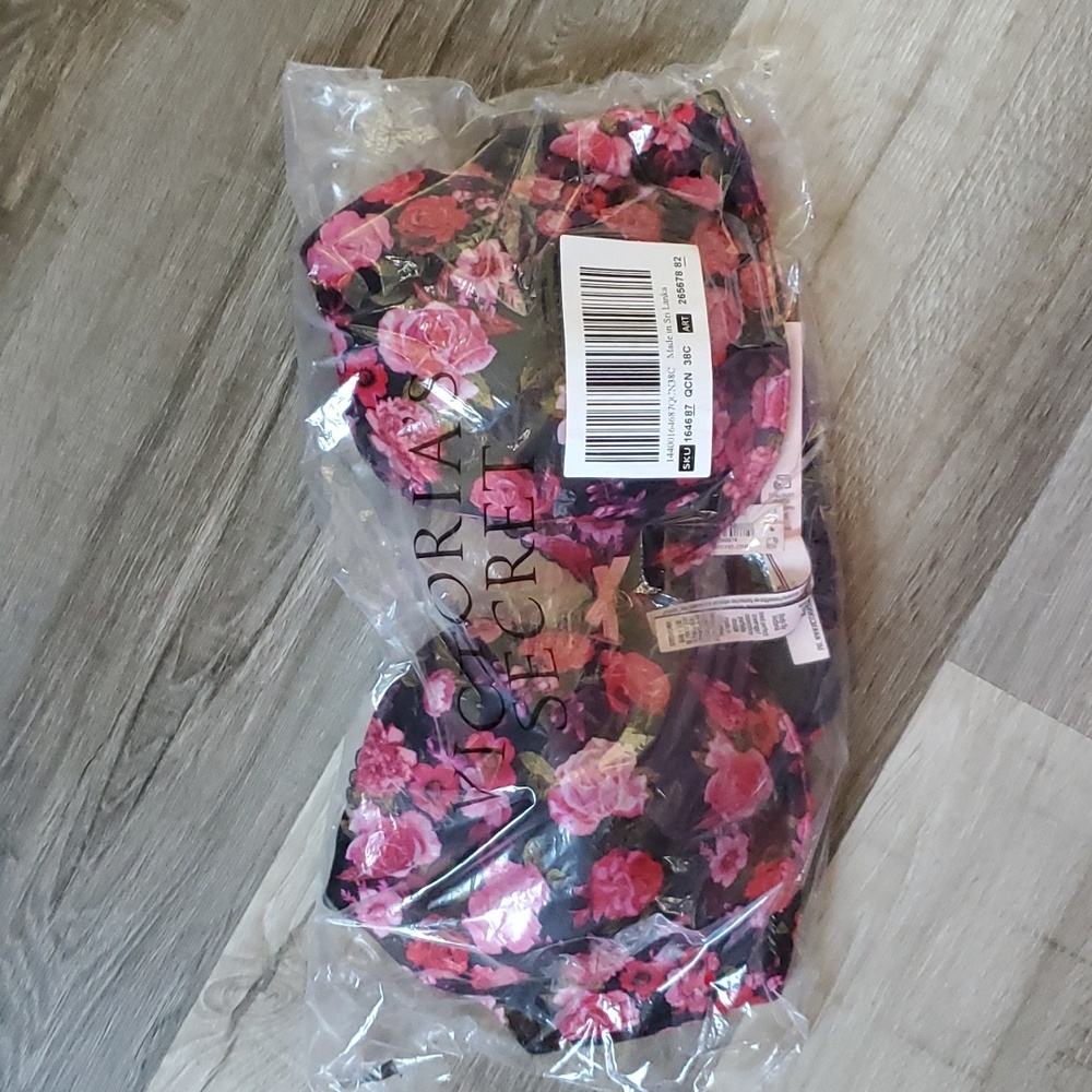 Victorias Secret Body by Victoria Bra